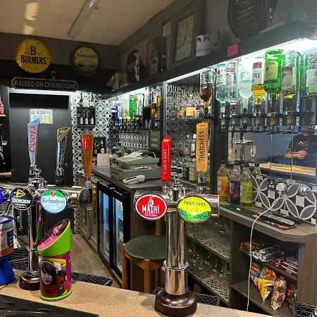 The Angel Inn Troed-y-rhiw Εξωτερικό φωτογραφία