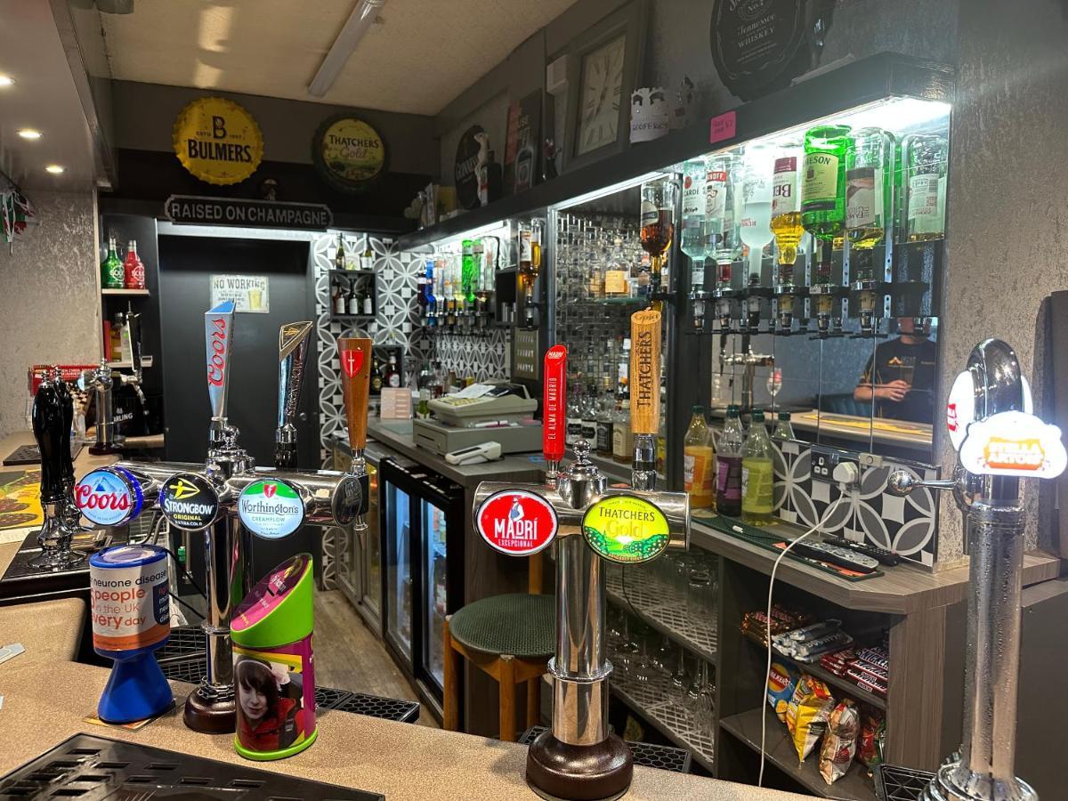 The Angel Inn Troed-y-rhiw Εξωτερικό φωτογραφία